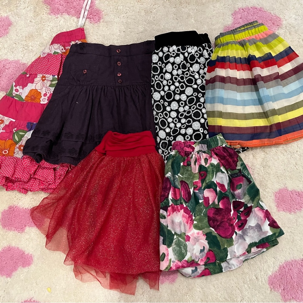EUC set of 6 skirts size 7-8